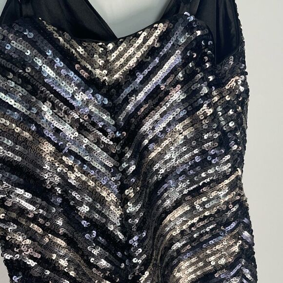 Bebe Wilderness V- Neck Sequined Mini Dress Size Medium - Picture 6 of 9